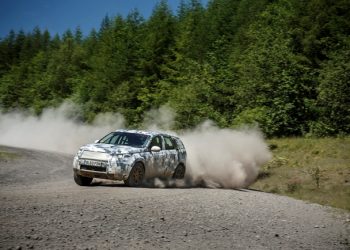 Land Rover рассказал о тяжёлых испытаниях своего нового Discovery Sport