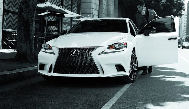 Lexus представит лимитированные версии своих новых моделей на Pebble Beach