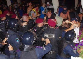 Лорак испугалась провокаций и перенесла свои концерты в Киеве