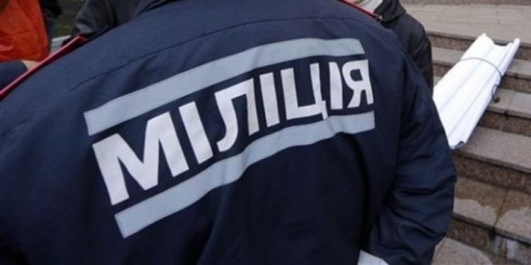 В Киеве неизвестные молодчики напали на банк и автозаправку