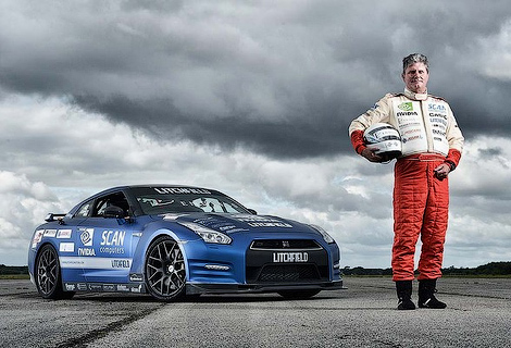 Слепой водитель побил рекорд скорости на суперкаре Nissan GT-R
