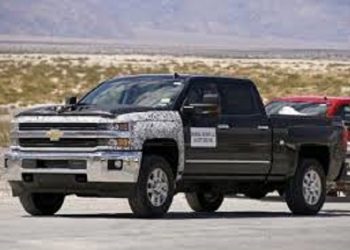 Chevrolet начал тестировать новый двигатель для своего пикапа Silverado Heavy Duty