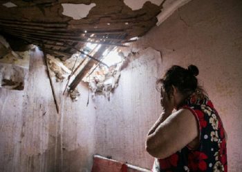 Луганск под обстрелом, без электричества и воды – горсовет