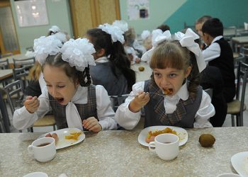Специалисты рассказали о правильном питании школьников