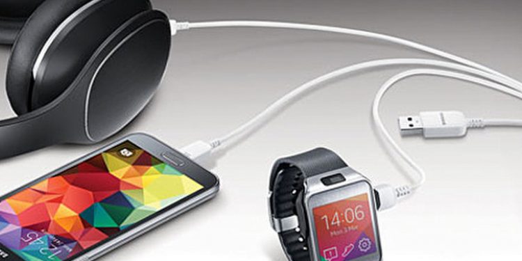 Samsung придумала USB-порт на три «девайса»