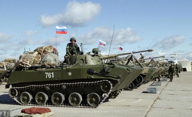 Россияне перебрасывают тяжелое вооружение к Донецкому аэропорту