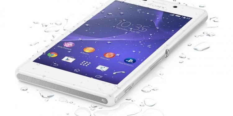 В Sony презентовали Xperia M2 Aqua – водонепроницаемый смартфон "для каждого"
