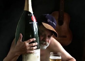 Установлено, что генетика играет важную роль в развитии алкоголизма