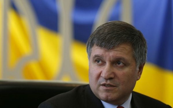 Аваков объяснил, почему надо переименовать милицию в полицию