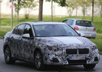 В сети появились шпионские снимки нового BMW 1 Series
