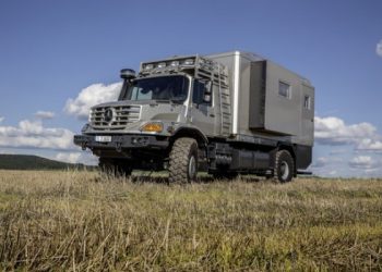 Представлен весьма необычным дом на колёсах от Mercedes