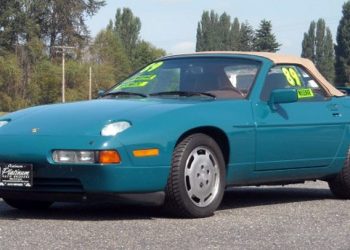 На продажу выставлен уникальный кабриолет Porsche 928 S4