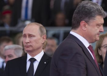 Договоренности между Путиным и Порошенко о прекращении огня на Донбассе быть не может, – Песков