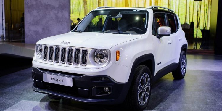 Выяснилось, когда на российском рынке появится маленький внедорожник Jeep