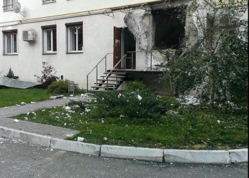 В Харькове из гранатомета обстреляли жилой дом
