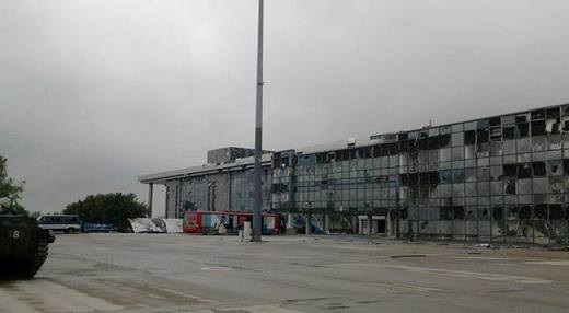 Вчера террористы опять пытались захватить Донецкий аэропорт