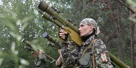 Перемирия на Донбассе нет – боевики обстреливают силы АТО