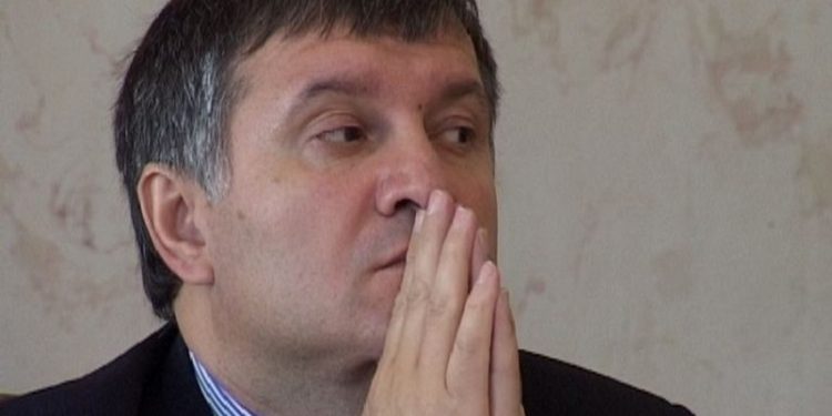 Аваков рассказал, сколько будет длиться война на Донбассе