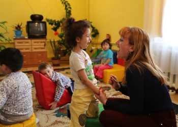 Ученые создали искусственный голос для немых детей