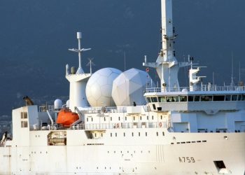 Разведывательный корабль ВМС Франции вошел в Черное море