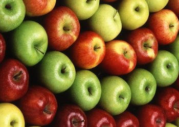 Составлен список самых полезных витаминов и продуктов для здоровья кожи, волос и ногтей
