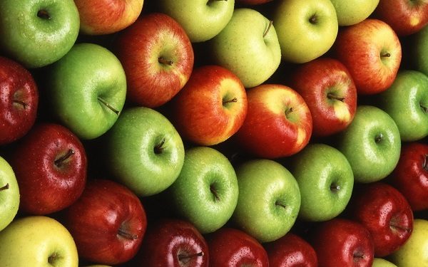 Составлен список самых полезных витаминов и продуктов для здоровья кожи, волос и ногтей
