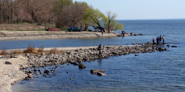 В Каховском водохранилище утонули двое рыбаков, одна женщина пропала без вести