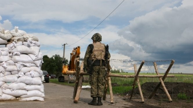 Российские военные обстреляли украинских медиков – Тымчук