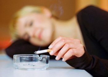 Ученым удалось выяснить, почему женщины курят