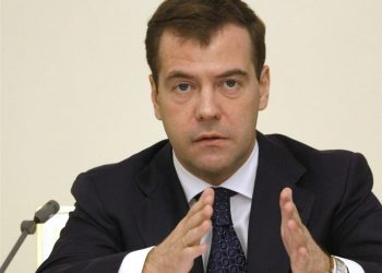Медведев угрожает Украине отключением электричества