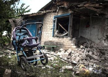 На окраинах Донецка стреляют из тяжелых орудий – очевидцы