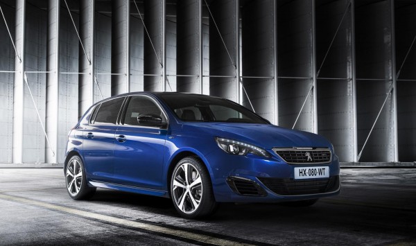 Peugeot показала спортивную версию 308 GT
