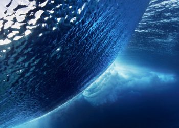 В космосе найден