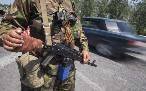 В Первомайске боевики расстреляли рейсовый автобус, погибла девушка и ребенок