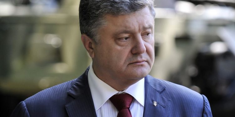 Порошенко взял к себе в советники известного дипломата