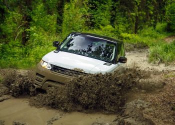 Внедорожники Range Rover были доработаны