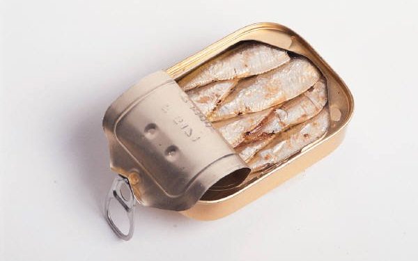 Названы консервированные продукты, которые нельзя есть чаще разу в год