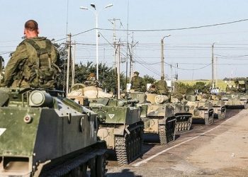 К Новоазовску переброшено большое количество российской военной техники