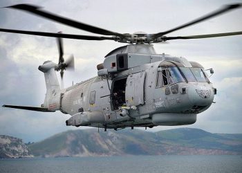 Великобритания планирует сделать из армейских вертолетов морские