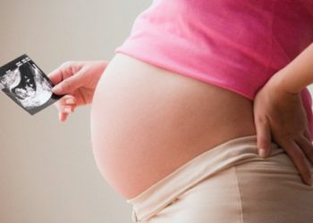 Женщину спасли от смерти ее еще не рожденные дети