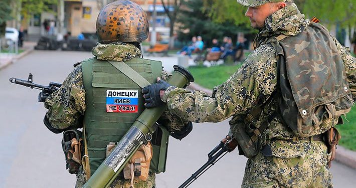 Террористы на Донбассе уже воюют друг с другом и обстреливают россиян
