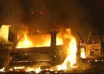 Американец развел огонь в машине, чтобы согреться