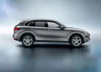Porsche представила кроссовер серии Cayenne Platinum Edition