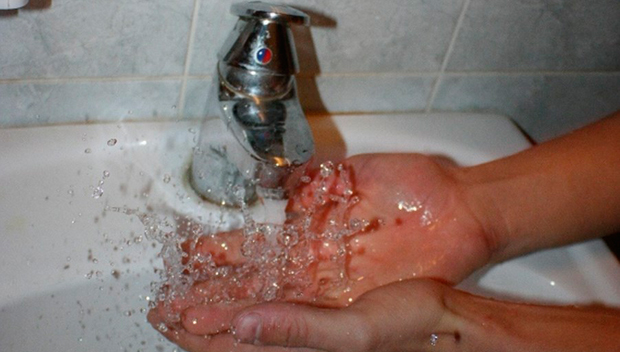 Кличко пообещал включить горячую воду сегодня во всем Киеве