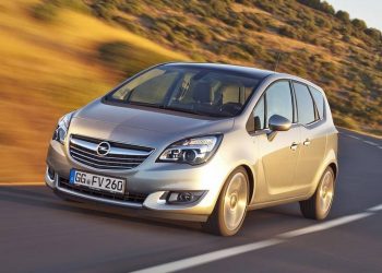 Opel назначила цены на минивэн