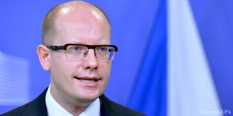 Власти Чехии выступили против поставок оружия в Украину