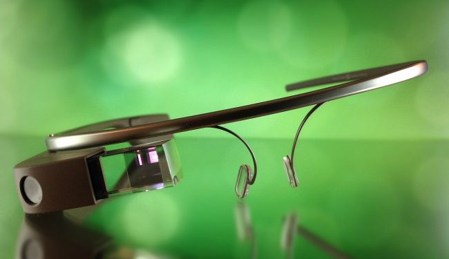 Медики установили, что Google Glass вызывает зависимость
