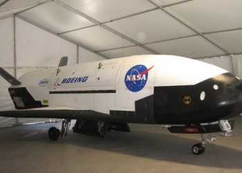 На Землю вернулся беспилотник США после секретной миссии