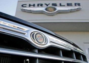 Компания Chrysler отзовет около 900 тыс. автомобилей