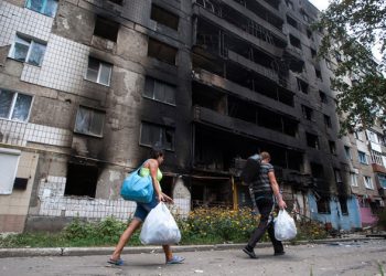 Утро в Донецке началось с артиллерийского обстрела